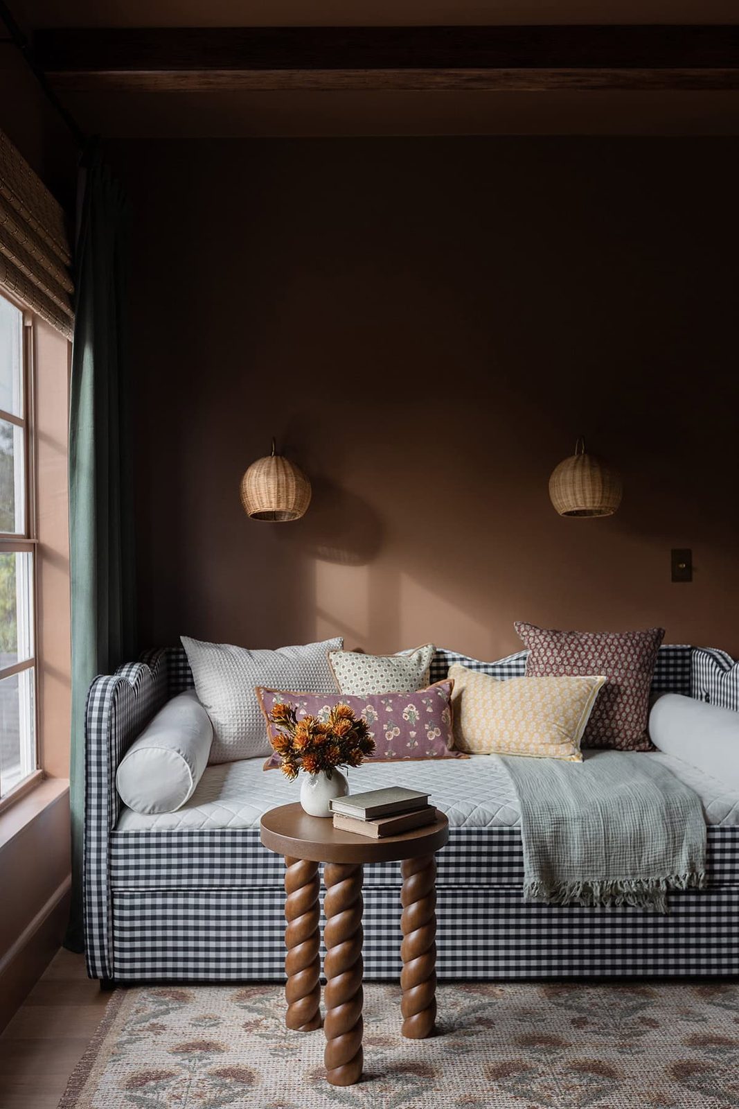 gingham trundle bed benjamin moore maplewood wall paint color