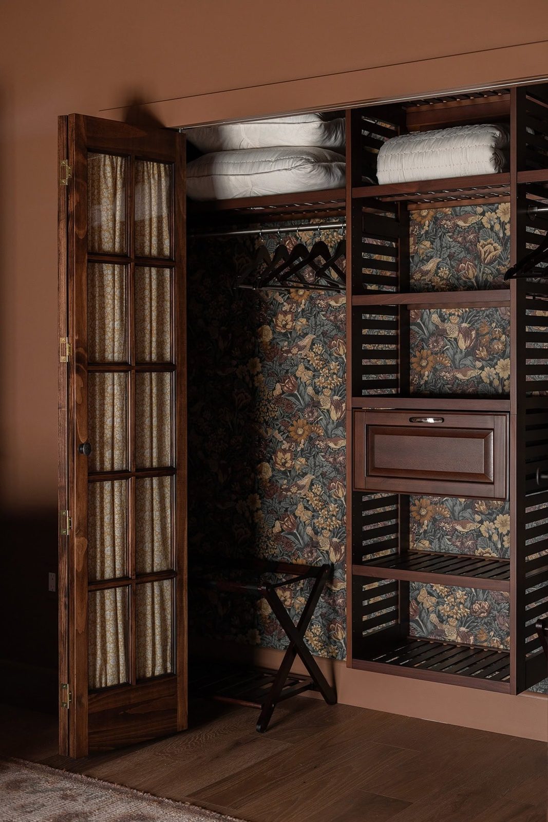 Twin Bedroom Closet Makeover
