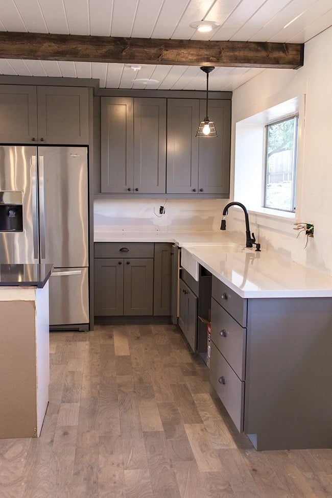 Kitchen Chronicles: The counters are in! (+ pendant light and faucet preview)
