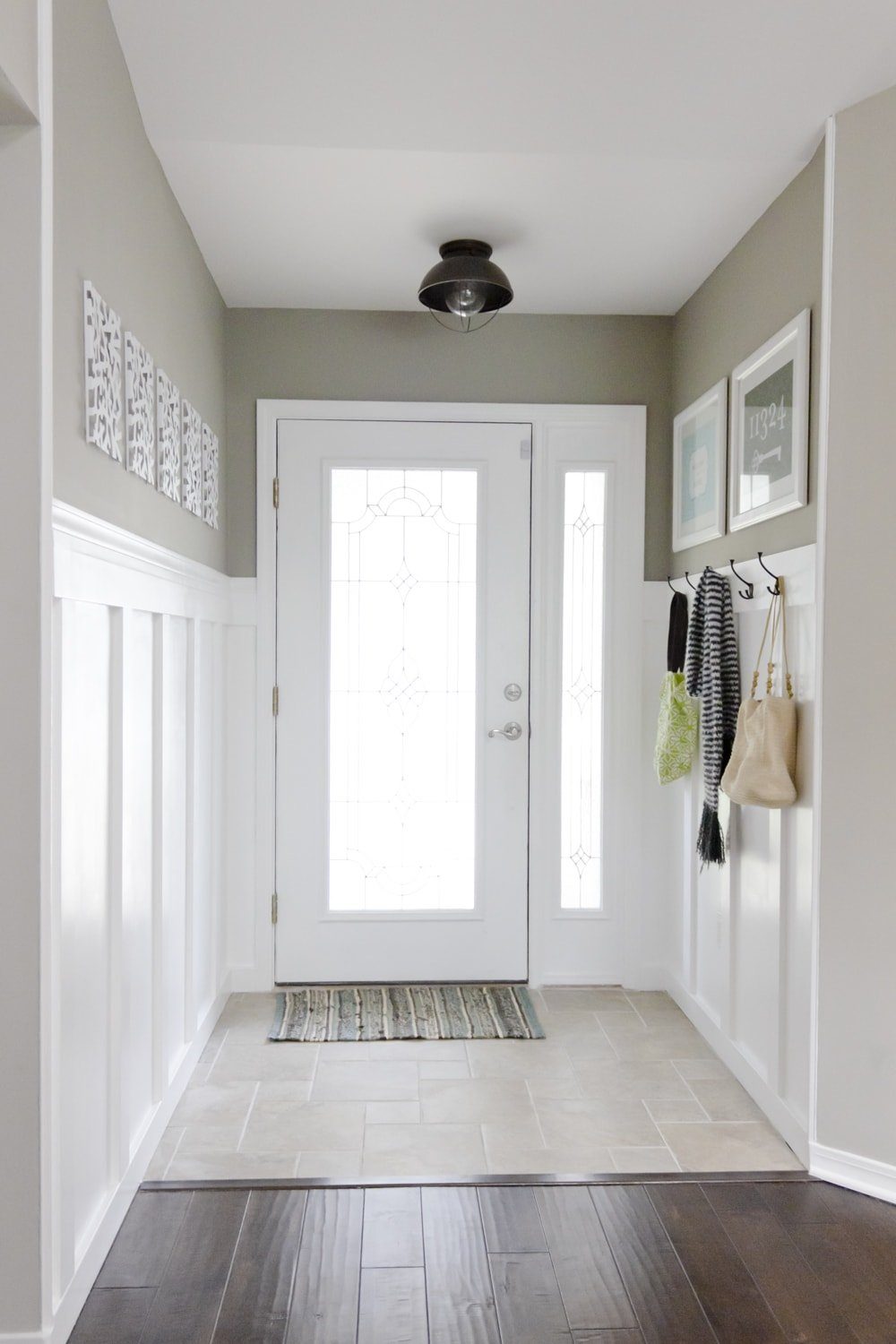 Foyer Board and Batten Reveal