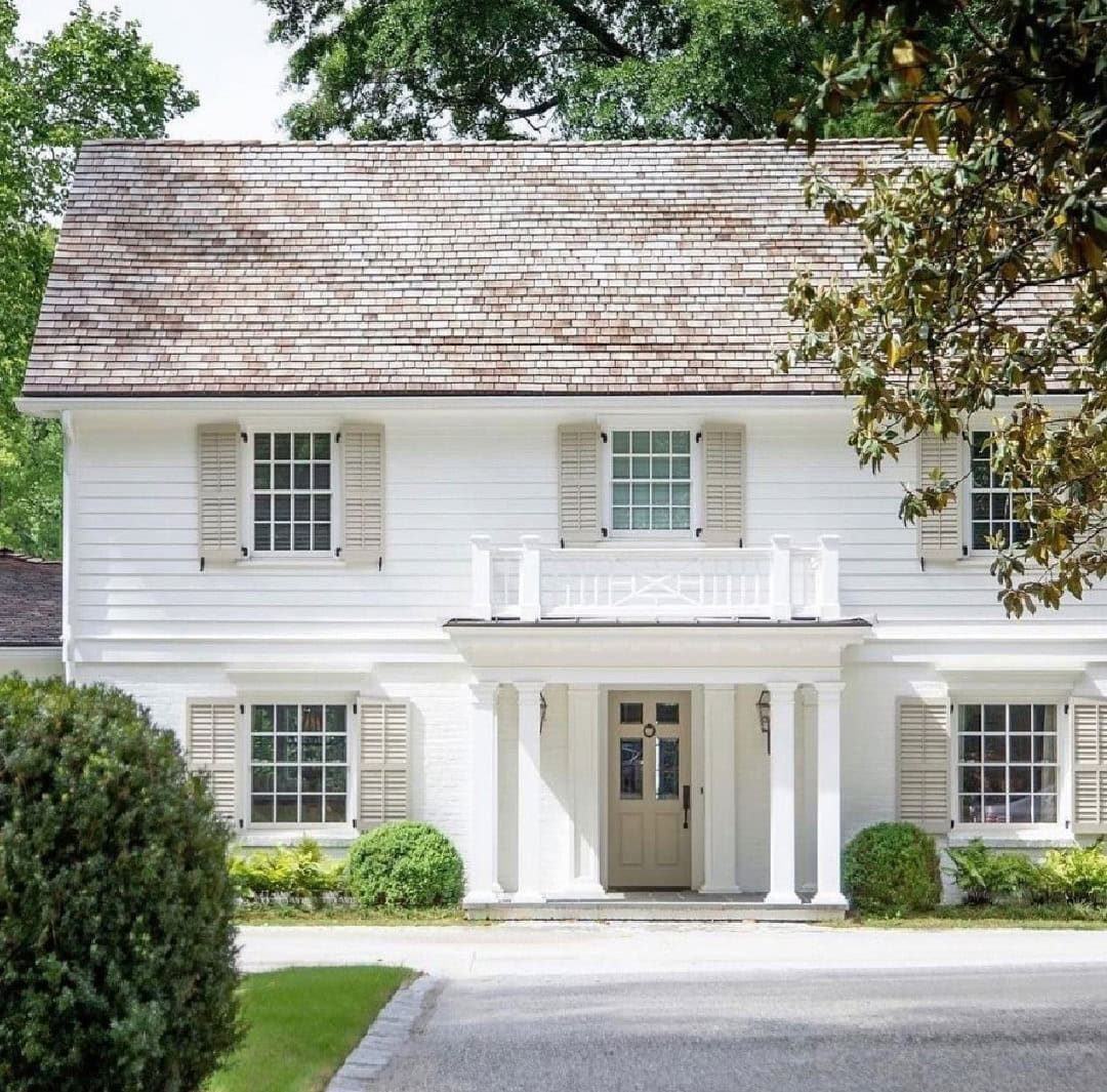 benjamin moore simply white exterior