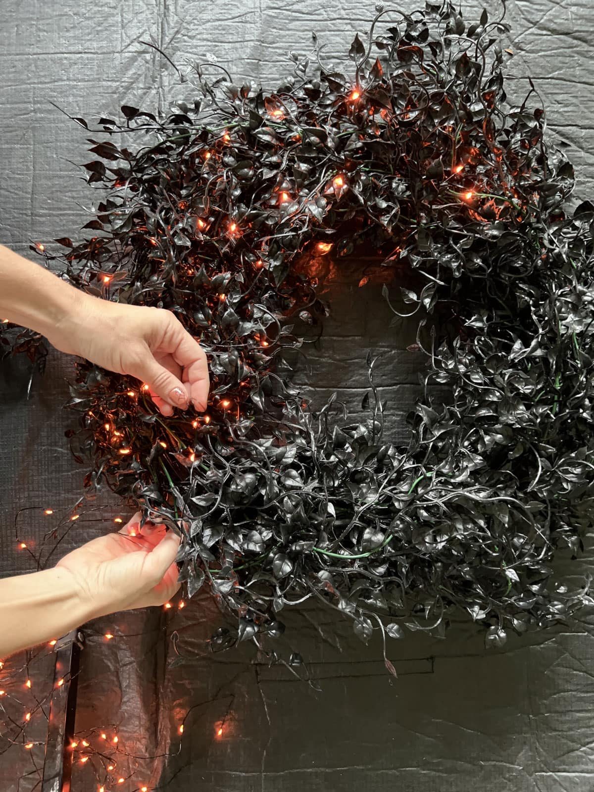 how to make a halloween wreath with black ivy