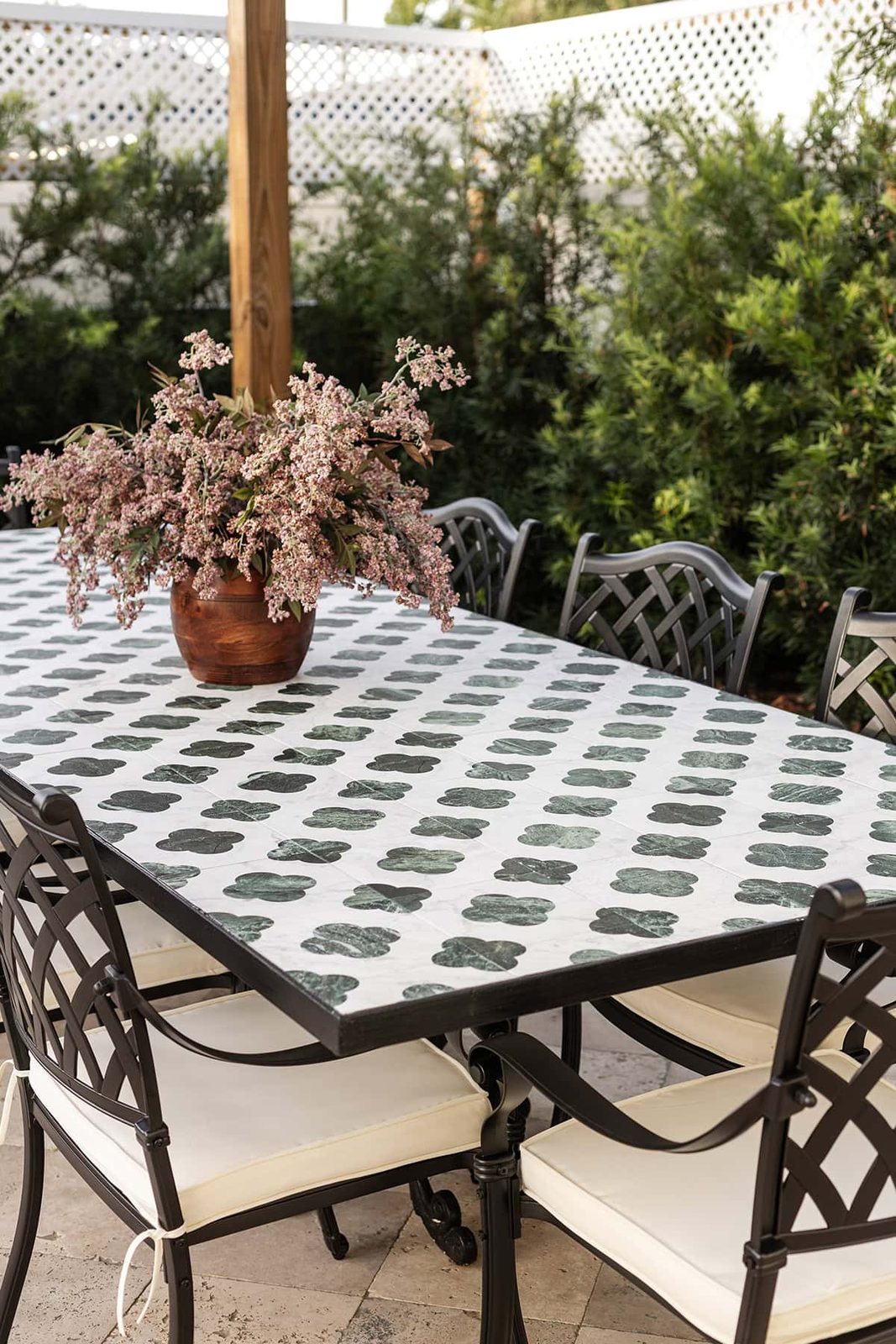 DIY Outdoor Tiled Dining Table