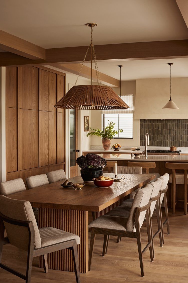 2025 kitchen trends: brown kitchens and wood tones